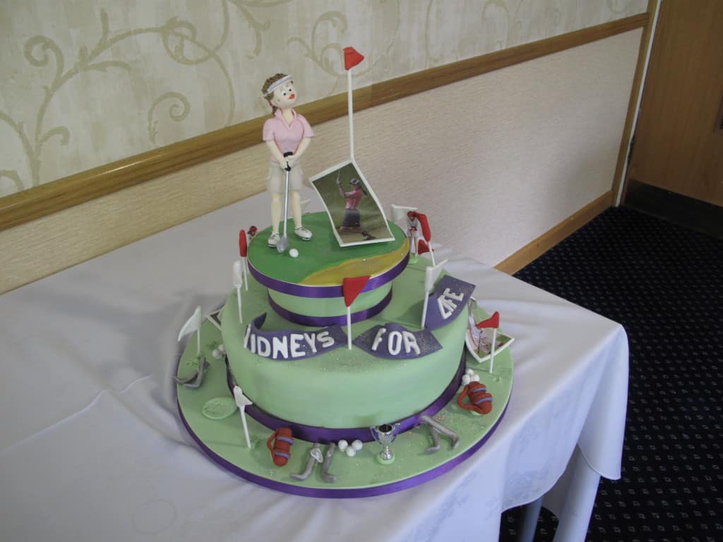 Golf cake to raise money for Kidneys For Life.